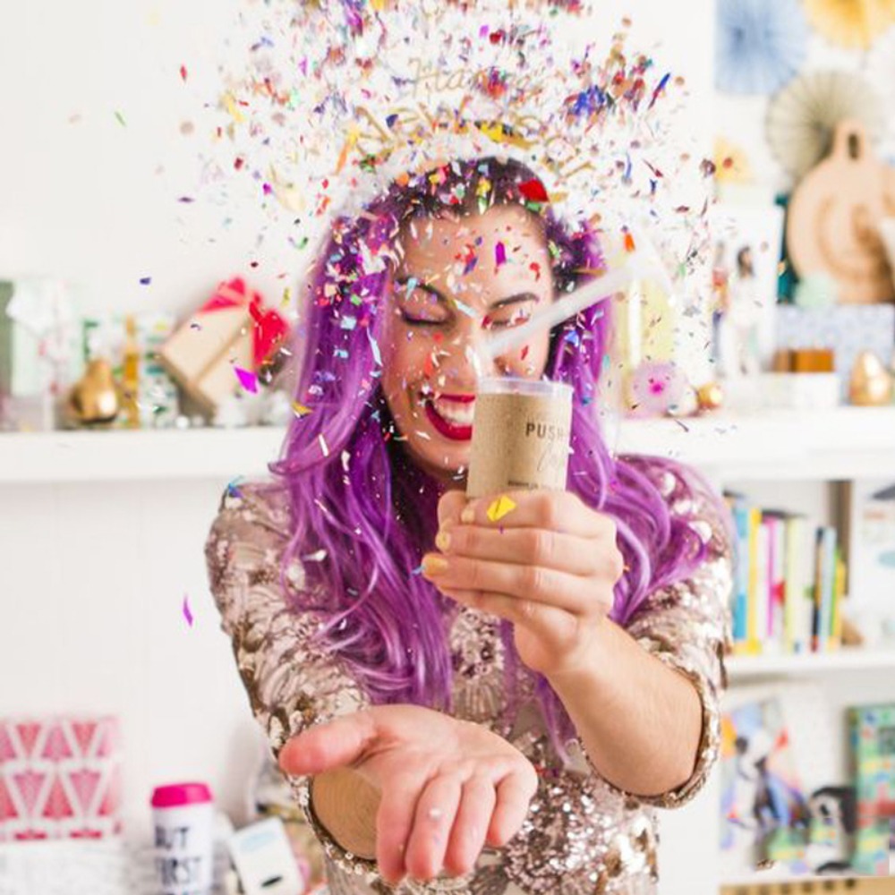 カラフルなパステルカラーのブライダルシャワー、プッシュアップ - Confetti Cannon Tube のレビューと価格